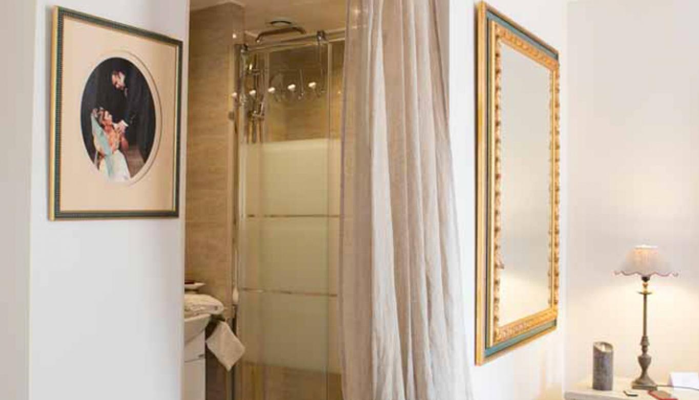 Tosca Bathroom
